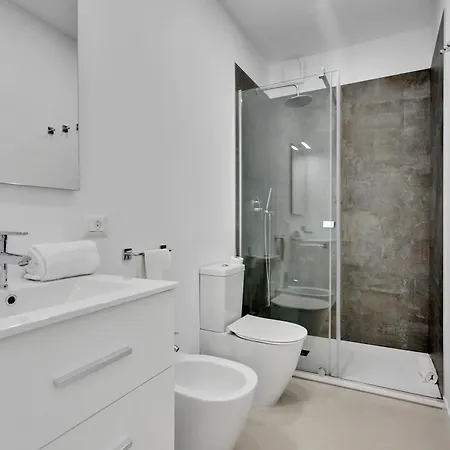 Апартаменты Casa Marinita, Floor, Direct Access To The Seafront Лос Кристианос